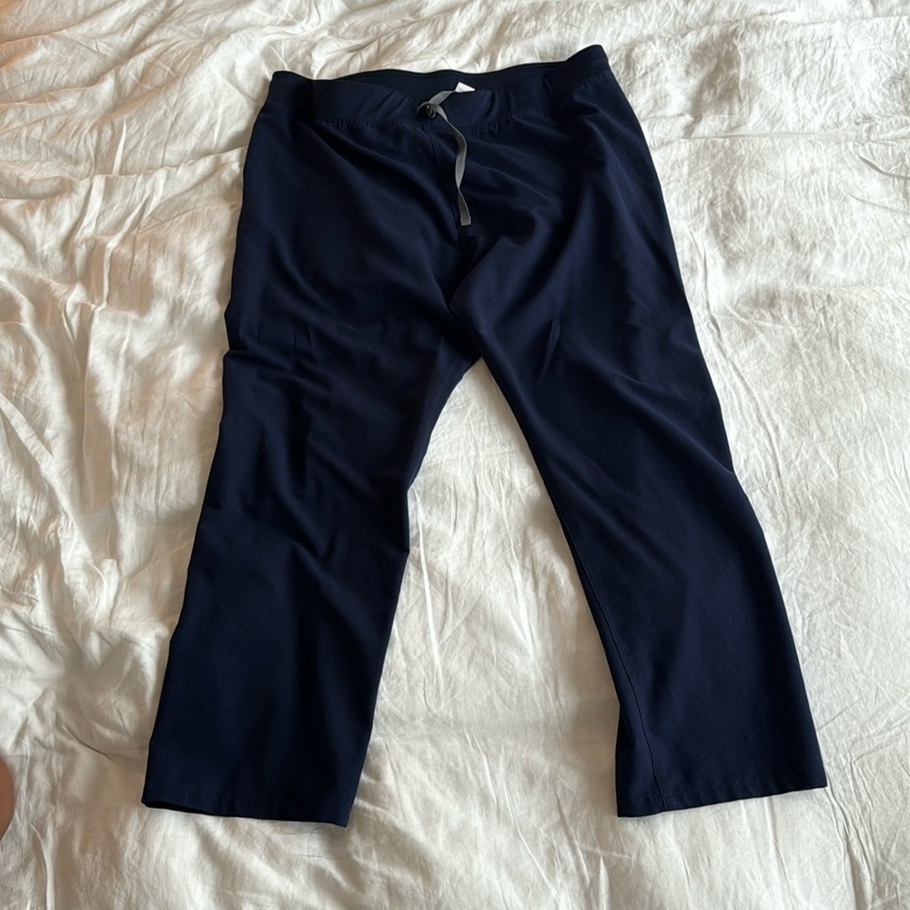 Figs Livingston straight leg scrub pant
